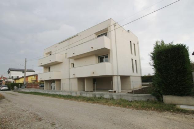 Appartamento di 129 m² con 4 locali e box auto in vendita a Padova - Foto 2