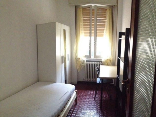 AFFITTASI STANZA SINGOLA ZONA OSPEDALE
