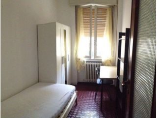 AFFITTASI STANZA SINGOLA ZONA OSPEDALE