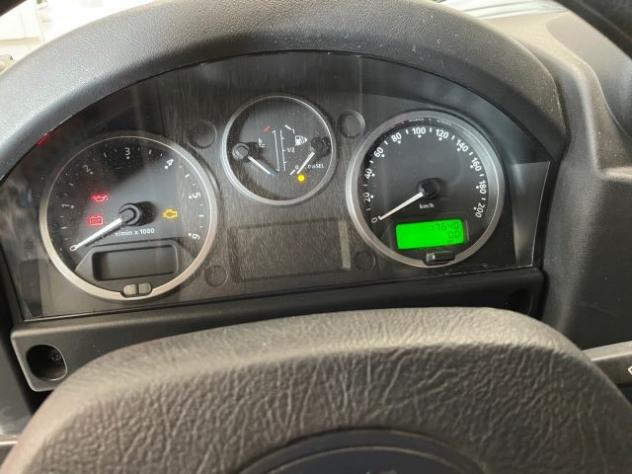 LAND ROVER Defender 90 2.4 TD4 Soft top E rif. 16101534 - Foto 10