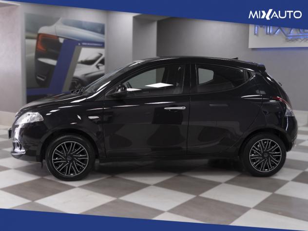 Lancia Ypsilon 1.0 Firefly Hybrid Silver 70CV 5 Porte - Foto 3