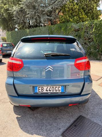 Citroen C4 Picasso 1.6 HDi 110 NEOPATENTATI PRONTO USO - Foto 9