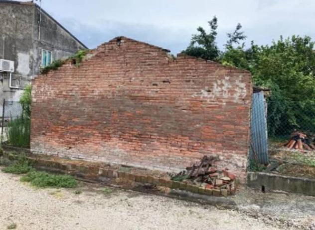Immobile in asta di 336 m² con più di 5 locali in vendita a Ostiglia - Foto 2
