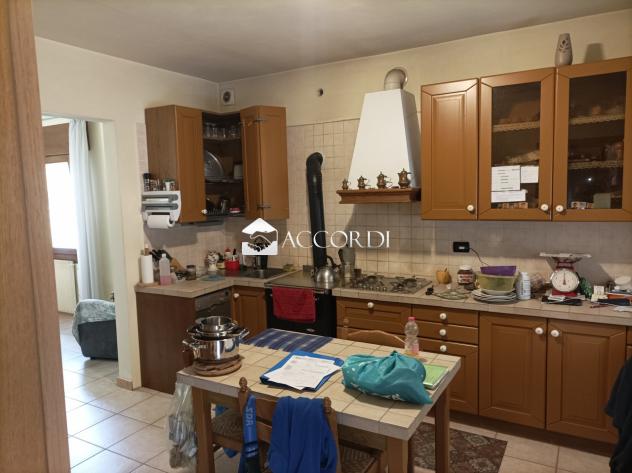 CASA INDIPENDENTE di 10 vani e di 620 mq (SANTA LUCIA DI PIAVE) rif. RAZ08 - Foto 13