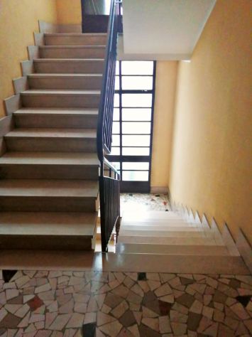 CERCASI 1 STUDENTESSA per l’affitto di 1 camera singola in appartamento da 70 mq - Foto 4