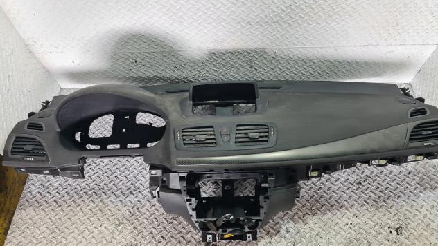CRUSCOTTO SENZA AIRBAG PASSEGGERO RENAULT Megane III 681008137R (0816)