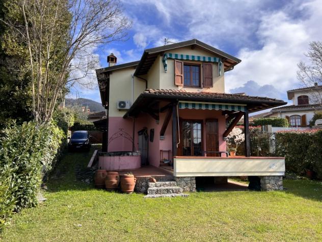 Villa singola in vendita a Pietrasanta