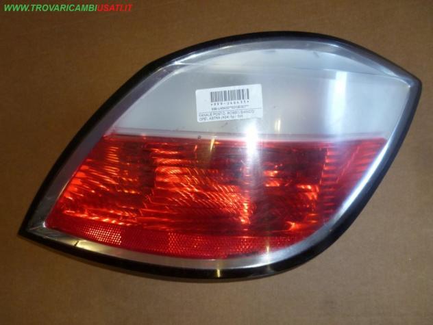 FANALE POST.D. ROSSO BIANCO OPEL ASTRA (A04) 5p / SW OPEL - ASTRA H - 01-02-2004 - 01-10-2010