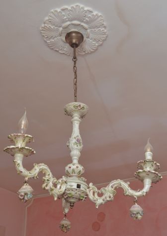 Lampadario in Ceramica di Capodimonte - Stile Barocco/Rococò
