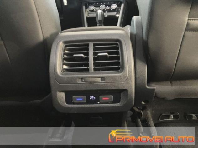 VOLKSWAGEN Touran 2.0 TDI 150 CV SCR DSG Active rif. 20521243 - Foto 3