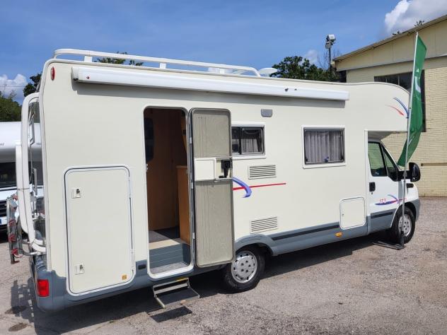 CAMPER CHALLENGER DUCATO MANSARDATO 7 POSTI DOPPIA DINETTE LETTI CASTELLO POSTERIORI CLIMATIZZATORE GENERALI USATO - Foto 5