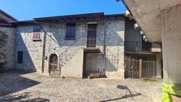 APPARTAMENTO di 10 vani e di 200 mq (MONTE ISOLA) rif. 80168 - Foto 2