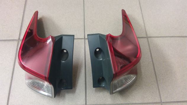 VENDESI RICAMBI per Toyota Auris Touring - Foto 4