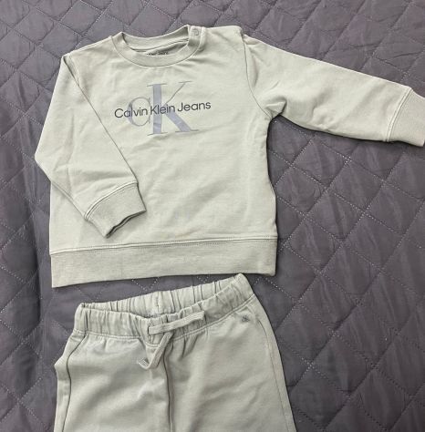 Completino Tutina Calvin Klein Taglia 9-12 Mesi/80 cm Colore Verde Salvia - Foto 4