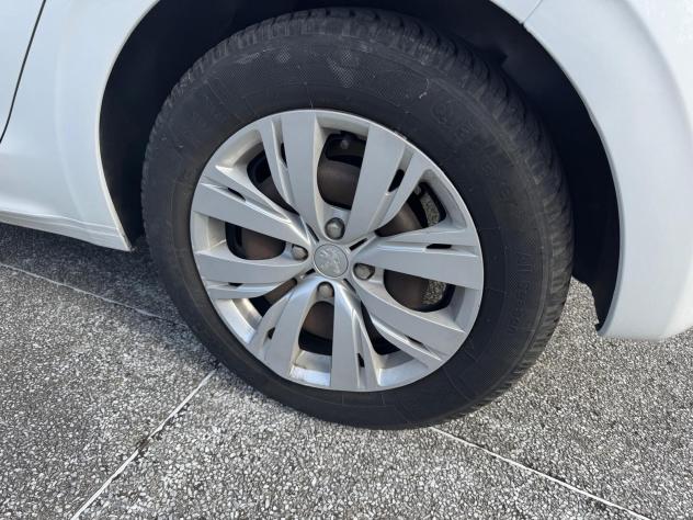 Peugeot 208 PureTech 68 5 porte Active - Foto 8
