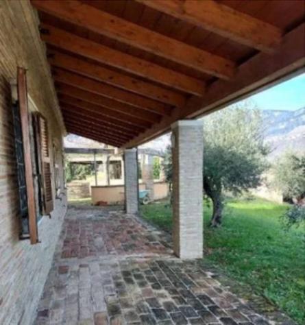 Immobile in asta di 718 m², box auto in vendita a Civitaquana - Foto 4