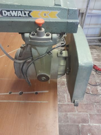 Sega radiale DEWALT modello 1600 S per Legno. Alluminio. altri materiali - Foto 8