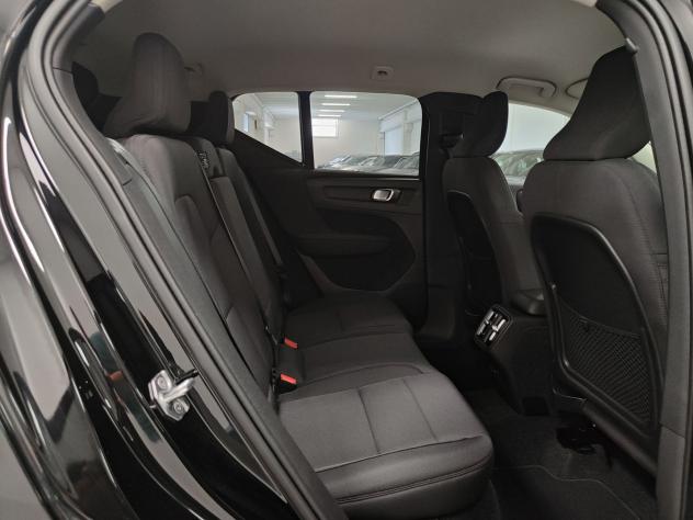 Volvo XC40 T3 Geartronic Momentum Pro Camera+Sens. Cerchi 19 - Foto 6