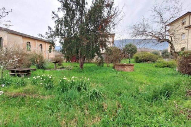 Immobile in asta di 103 m² con più di 5 locali e box auto doppio in vendita a Trevi - Foto 3
