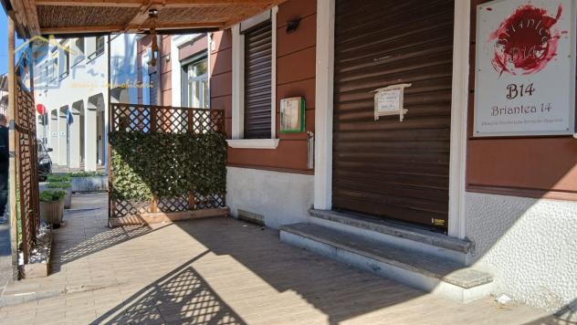 Cernusco sul Naviglio - AMPIO NEGOZIO CON CANTINA - Foto 3