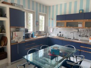 Villa in affitto a Vittoria Apuana - Forte dei Marmi 280 mq  Rif: 1041398