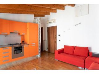 Appartamento di 45 m² con 2 locali e box auto in affitto a Milano