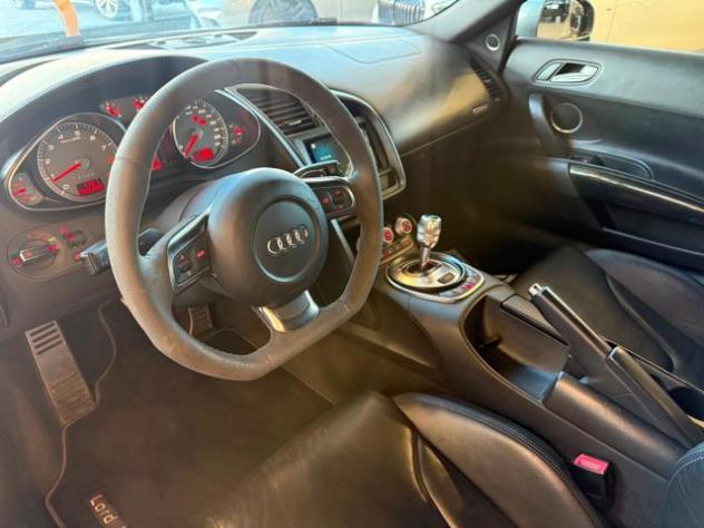 AUDI R8 4.2 V8 FSI quattro R tronic rif. 24034708 - Foto 9
