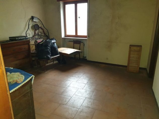CASA SEMINDIPENDENTE PIU' LOCALE ADIBITO A LABORATORIO - Foto 2