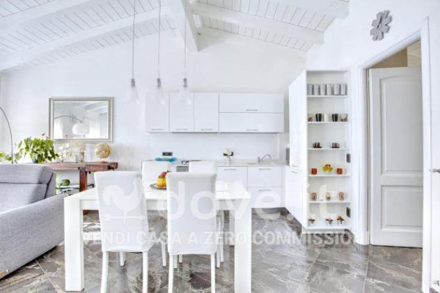 Attico / Mansarda di 77 m² con 3 locali in vendita a Comerio - Foto 7