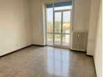 Monza - VENDESI luminoso appartamento tre locali e servizi