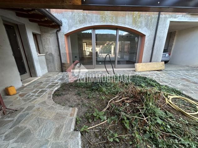 Elegante Trilocale Piano Terra con cortile Privato - Foto 6