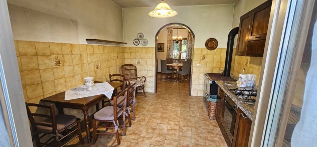 Casa indipendente con ampi spazi e terreno - Foto 6