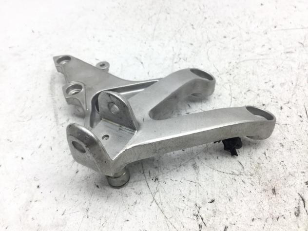 HONDA CBR RR ABS KM0 600 STAFFA SUPPORTO PEDANA ANTERIORE DESTRA 2024 2026