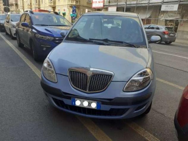 Lancia Ypsilon 1.2 - Foto 2
