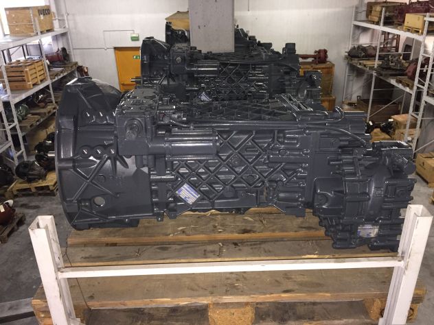 Cambio REVISIONATO ZF IVECO 16S221 + IT RAPP. 13.80-0.84 41271567