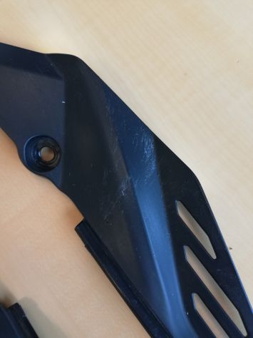 Fianchetti laterali per Aprilia Shiver 08 - Foto 3