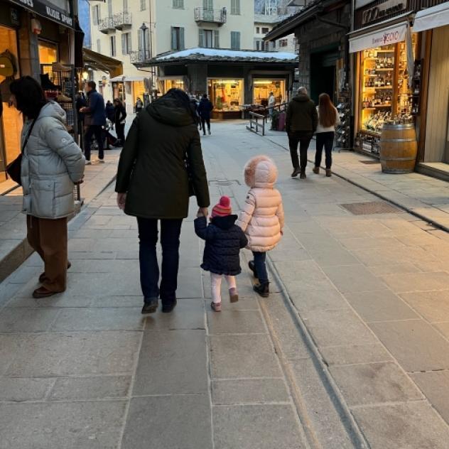 Gioia cerca una babysitter - lavoro da babysitter a Milano