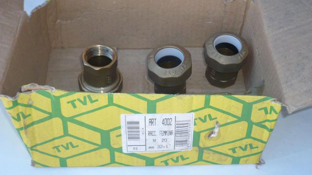 Lotto di raccordi e collari per tubo da 32 mm - Foto 3