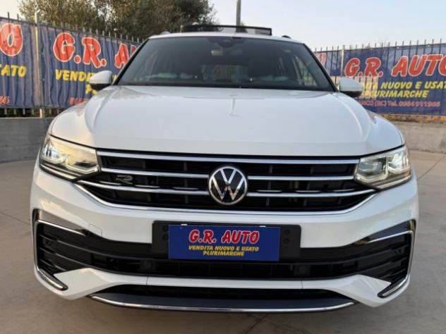 VOLKSWAGEN Tiguan 2.0 TDI R-Line TETTO APRIBILE rif. 24093058 - Foto 2