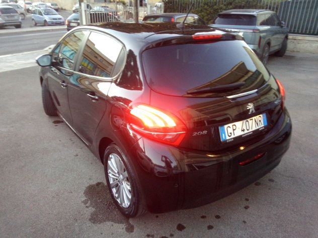 PEUGEOT 208 1.5HDI 100cv SIGNATURE Euro 6d - Foto 4