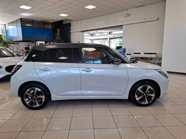 SUZUKI Swift 1.2 Hybrid Top EXTRA PROMO+INCENTIVO 2026 rif. 23990186 - Foto 6