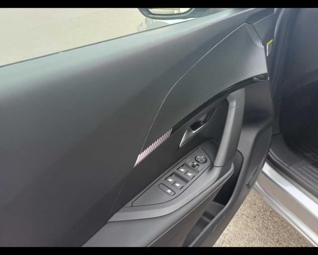 Peugeot 2008 NUOVO Allure PureTech 130 EAT8 S&S - Foto 6