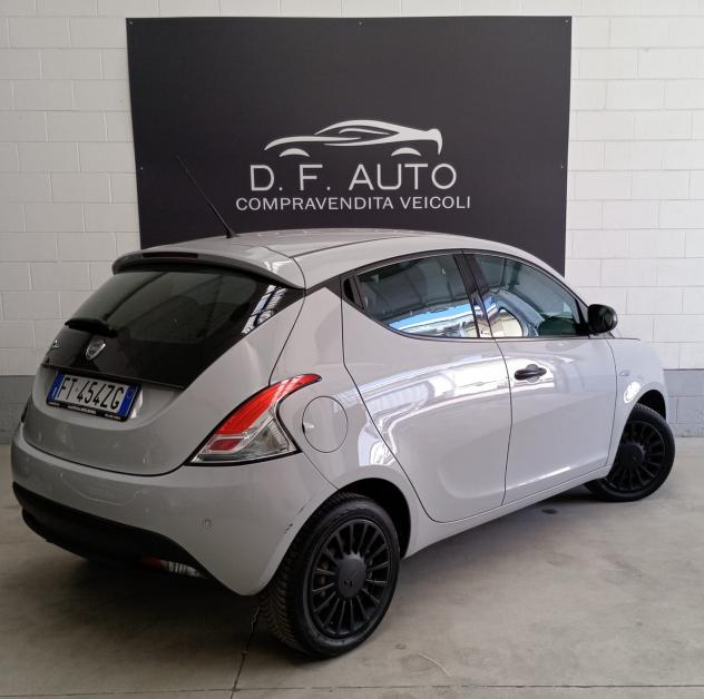 Lancia Ypsilon 1.2 69 CV 5 porte S&S Gold - Foto 4