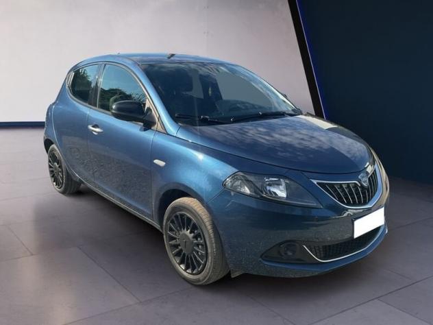 Lancia Ypsilon 1.0 firefly hybrid Silver s&s 70cv