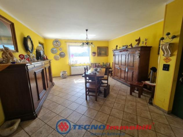 Villa di 140 m² con più di 5 locali e posto auto in vendita a Ciriè - Foto 3