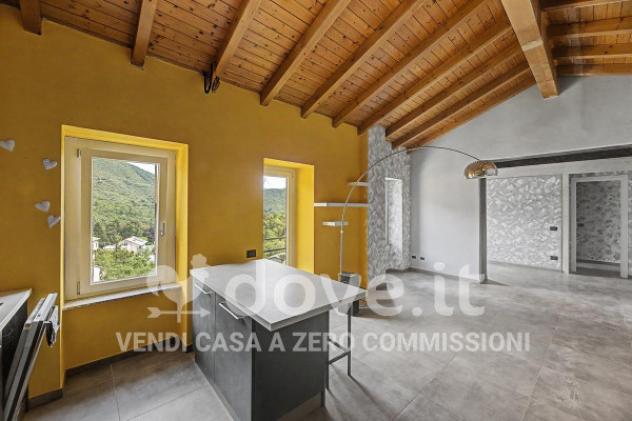 Appartamento di 78 m² con 2 locali in vendita a Dumenza - Foto 2