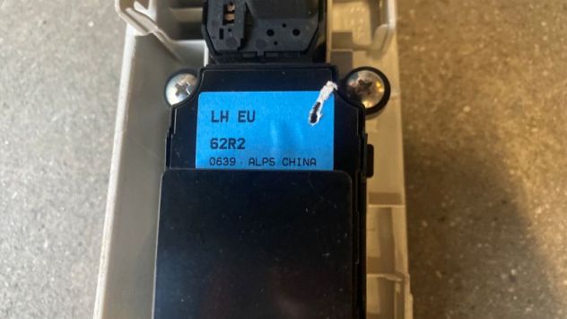 Pulsantiera alzacristalli SX Suzuki Ignis Hybrid del 2019 (62R2) - Foto 4