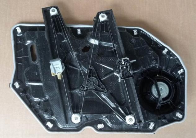 ALZACRISTALLO PORTA ANT. DX C/PANNELLO E MOT. ELETTRICO 2 PIN 999-U1294860 Carrozzeria  Lamierati esterni  Porte  Alzacristallo por FORD - FOCUS - 01-