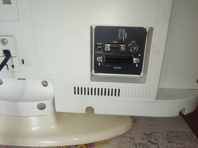 TV lcd marca Saba 26 pollici più regalo scopa eletrica asciugacapelli - Foto 5