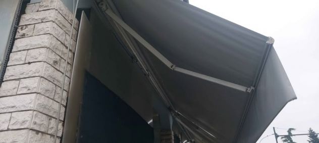 Tenda da sole a bracci